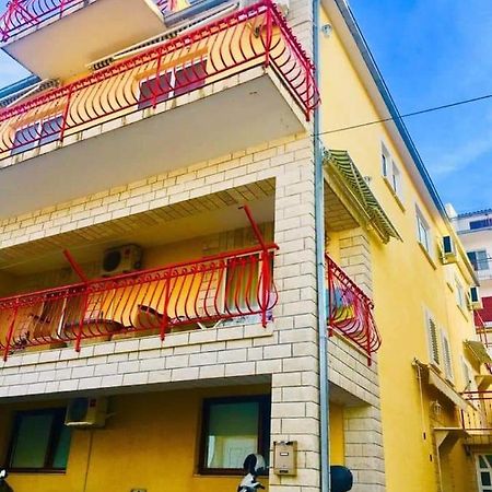 Rooms Aladino โตรกีร์ ภายนอก รูปภาพ