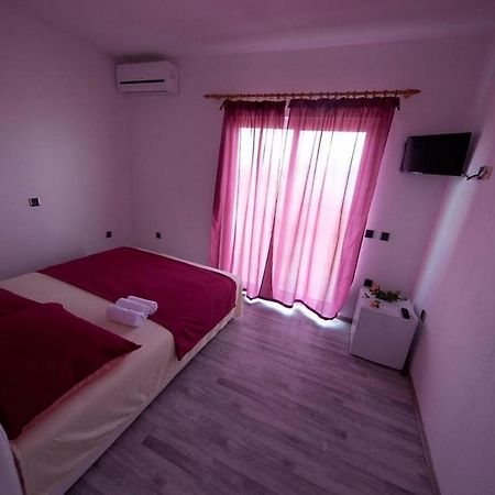 Rooms Aladino โตรกีร์ ภายนอก รูปภาพ