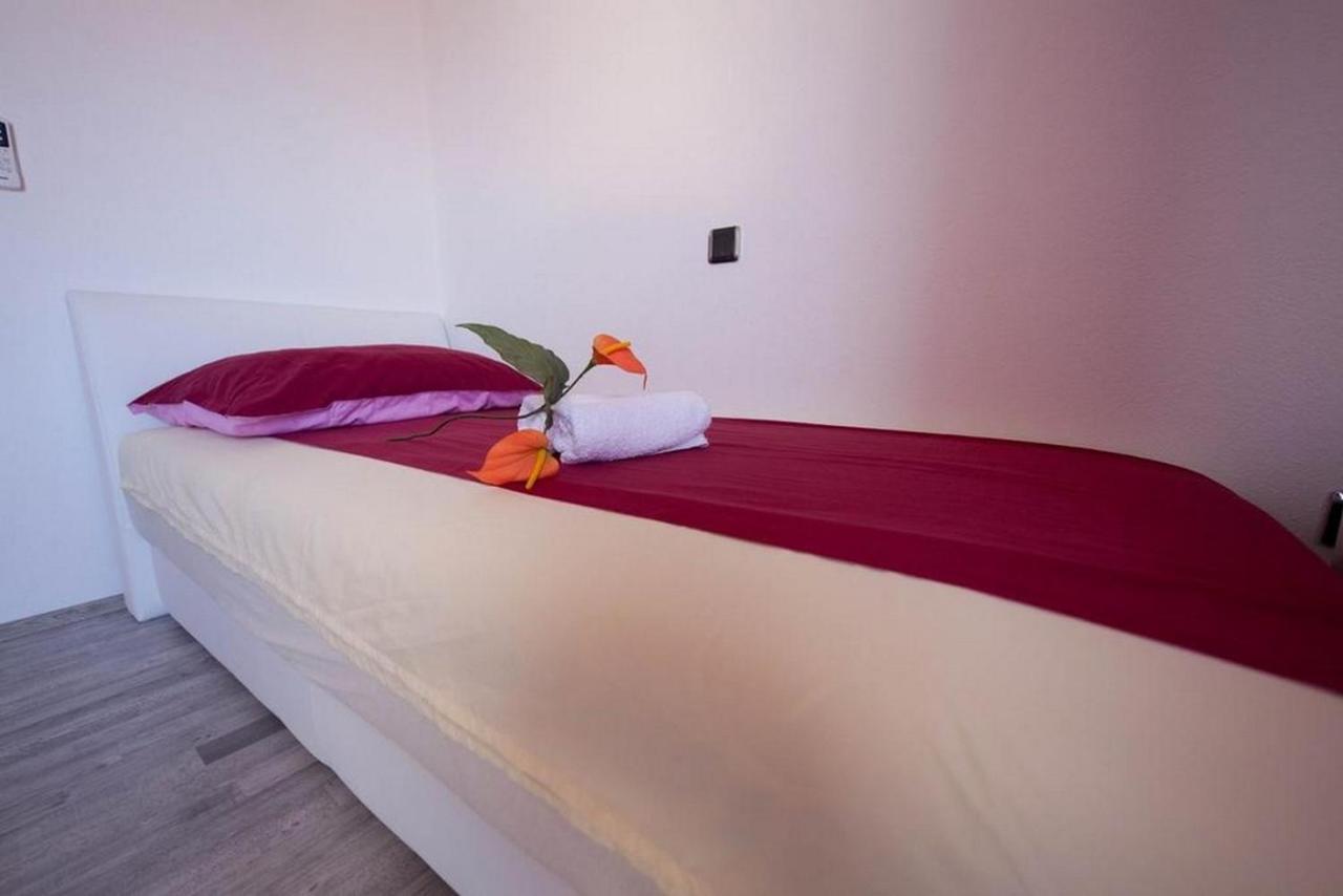 Rooms Aladino โตรกีร์ ห้อง รูปภาพ