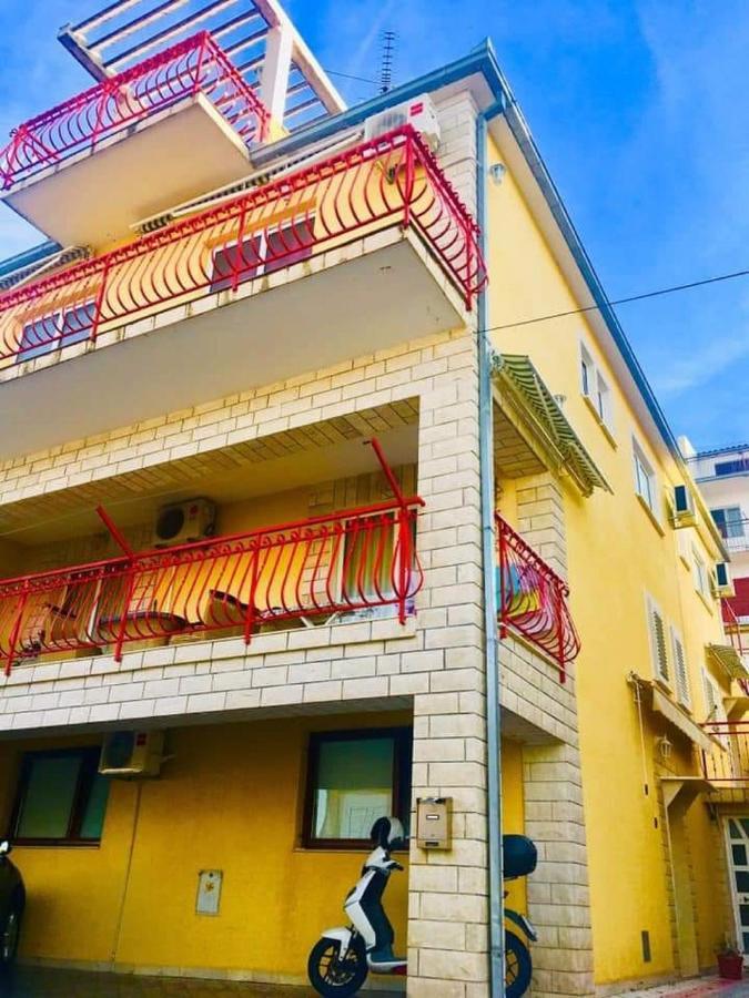 Rooms Aladino โตรกีร์ ภายนอก รูปภาพ