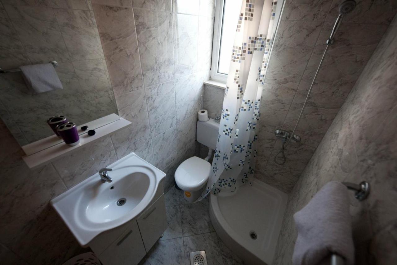 Rooms Aladino โตรกีร์ ห้อง รูปภาพ